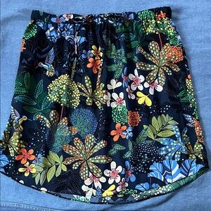 LOFT floral mini skirt with pockets